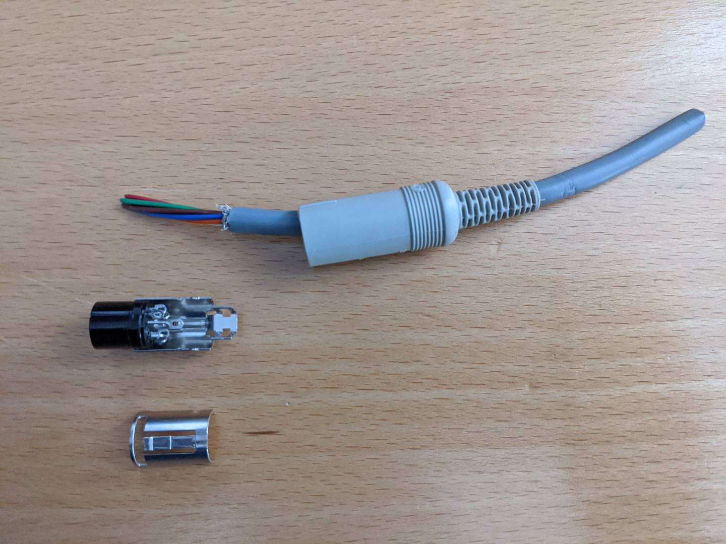 Adattatore Alimentatore Da Commodore C64 A C128 – Connettore DIN 7 Femmina A DIN 5 Maschio Rettangolare